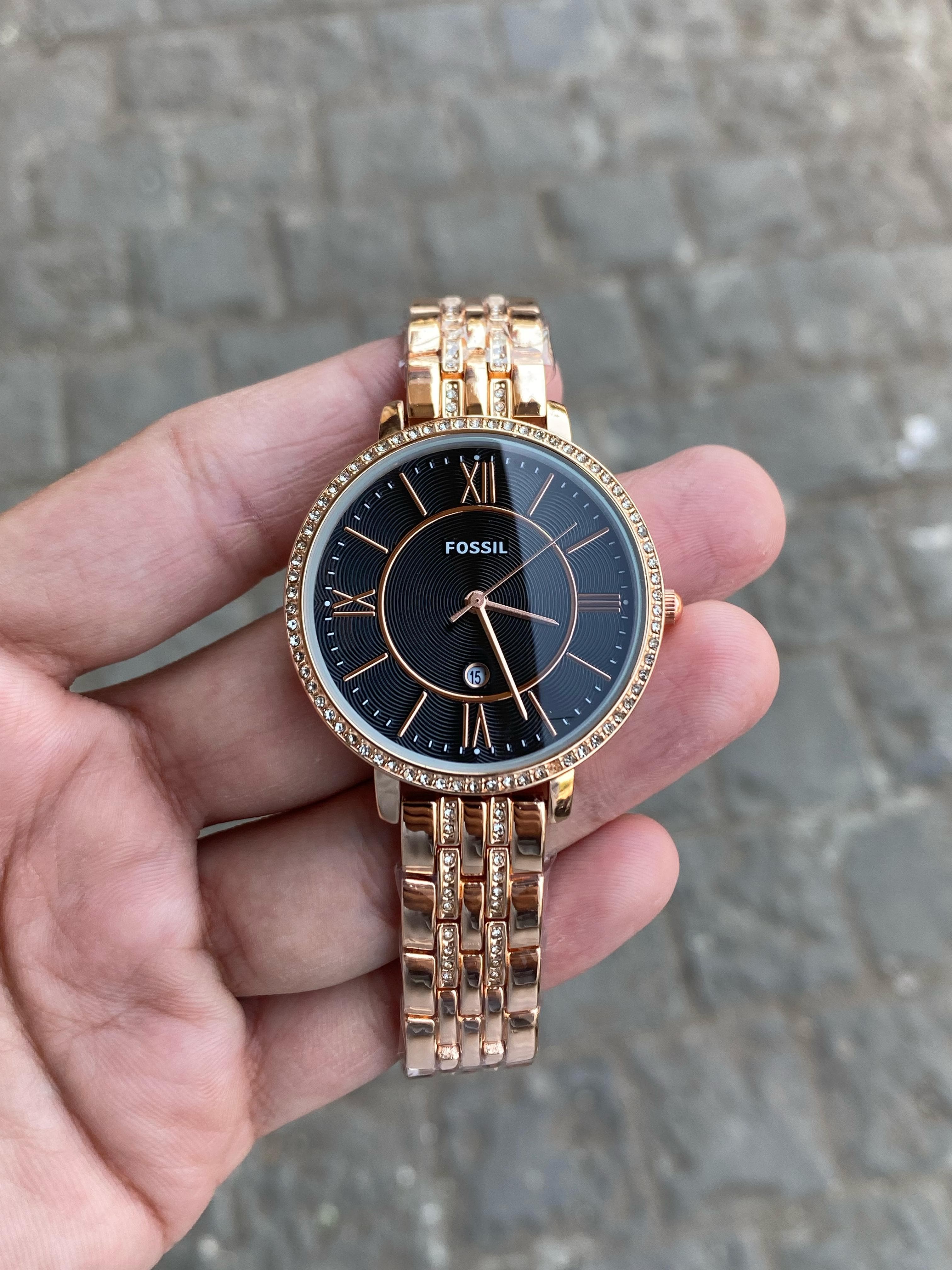 Fossi_l for her dimond